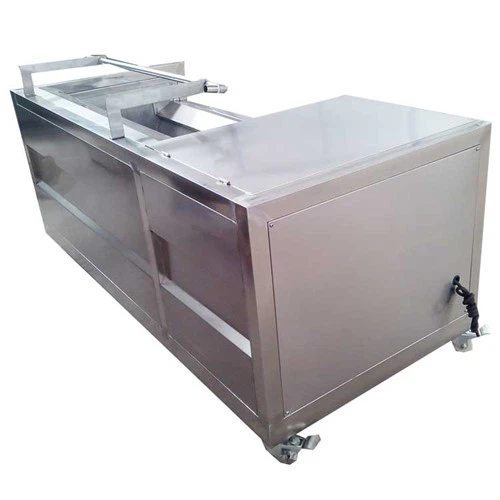 Meaisín Níochán agus Feannadh Cairéad Tráchtála